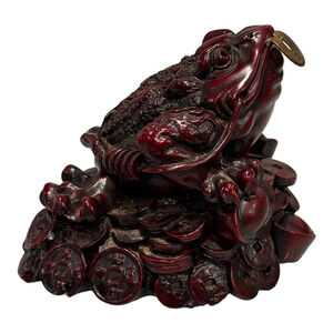 Chinese Feng Shui Money Frog Three-Legged Toad Jin Chan Red Resin Statue Wealth